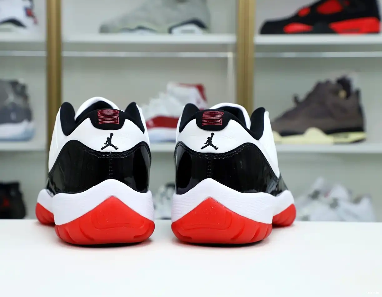 AIR WHITE LOW JORDAN 11 BRED 0602